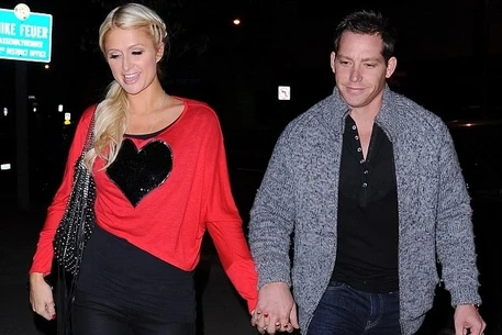 Пэрис Хилтон и Сай Уэйтс помолвлены