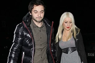 Новые интимные фотографии Кристины Агилеры попали журналистам