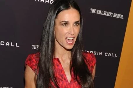 Деми Мур отправилась лечиться от наркомании