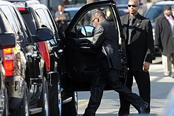 Бобби Браун со скандалом покинул похороны Уитни Хьюстон