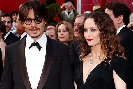 Почему расстались Джонни Депп и Ванесса Паради