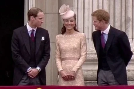 Шляпки Кейт Миддлтон и консервативная одежда завоевали мир