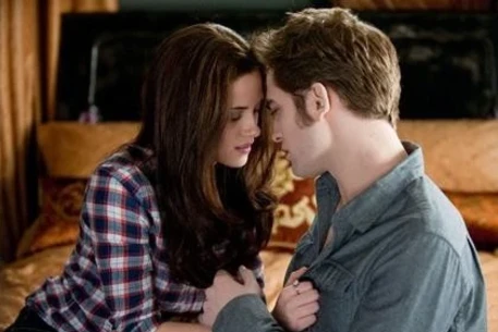 Детская неожиданность: Кристен Стюарт и Роберт Паттинсон ждут ребёнка