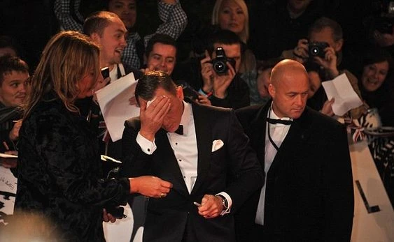 Джеймс Бонд пришёл на премьеру больным