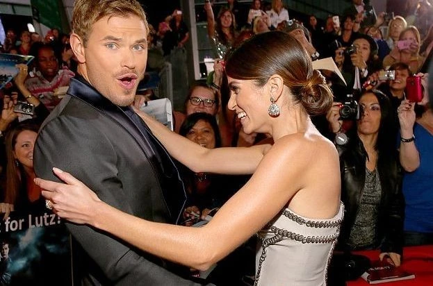 Роберт Паттинсон и Кристен Стюарт снова вместе на премьере Сумерек