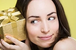 Подарки нежному полу на 8 марта