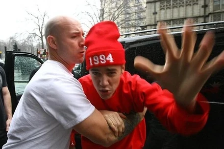 Джастин Бибер подрался с соседом