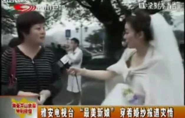 Журналистка прервала свадьбу ради репортажа о землетрясении