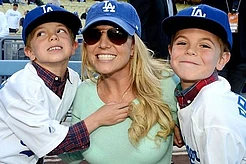 Бритни Спирс выпустила саундтрек к мультфильму Смурфики 2