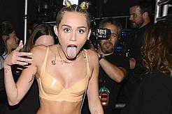 Майли Сайрус лидирует в голосовании Персона года журнала Тайм