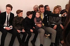 Муж и дети поддержали Викторию Бекхэм на Неделе моды в Нью-Йорке