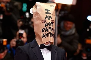 Шайа Лабеф больше не знаменитость