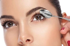 Ложка для подкручивания ресниц и другие приспособления для красоты