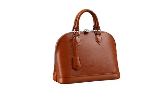 Как подобрать сумку к одежде