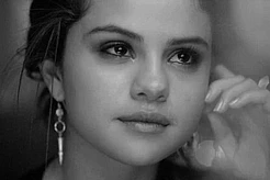 Селена Гомес выпустила новую песню The Heart Wants What It Wants