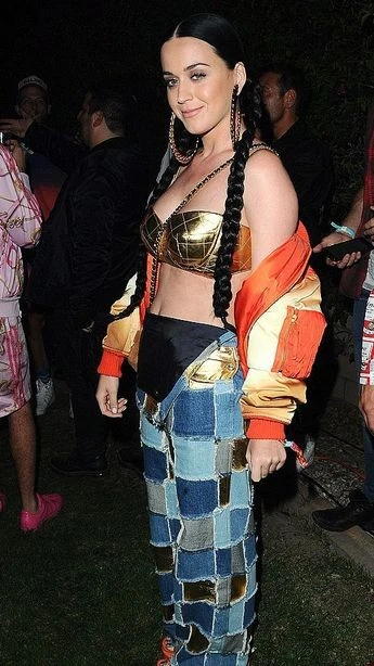 Кэти Перри стала новым лицом бренда Moschino