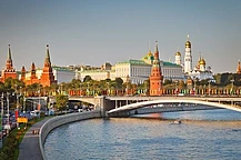 Как интересно провести время в Москве?