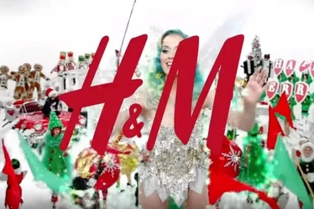 Кэти Перри снялась в рождественской рекламе H&M