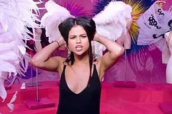 Ангелы Victoria’s Secret сняли видео на песню Селены Гомес Hands To Myself
