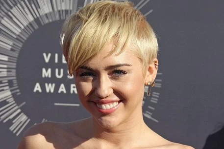 Майли Сайрус будет сниматься у Вуди Аллена