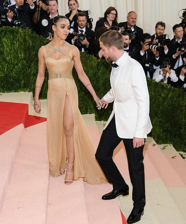 Расставания слух: Роберт Паттинсон и FKA twigs расстались