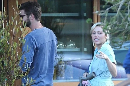 Майли Сайрус сделала татуировку с Веджимайтом