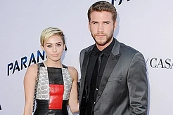 Отец Майли Сайрус опроверг слухи о свадьбе