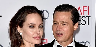 Запрета звонков слух: Анджелина Джоли запрещает детям звонить Брэду Питту