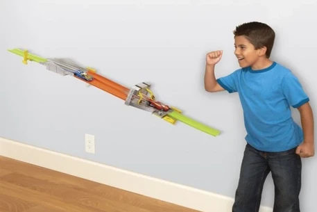 Настенные треки Hot Wheels: оптимальный подарок!