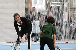 Кейт Миддлтон в спортивном костюме посетила теннисный центр