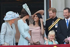 Меган Маркл впервые вышла на балкон Букингемского дворца вместе с королевской семьёй