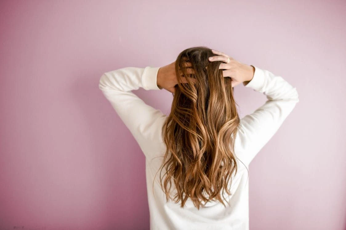 Уход за волосами: 6 бюджетных лайфхаков на каждый день