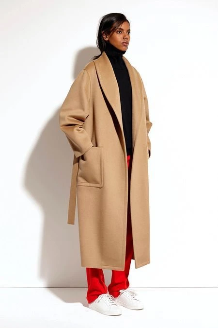 Стиль oversize – пальто, которое выглядит большим и очень стильным
