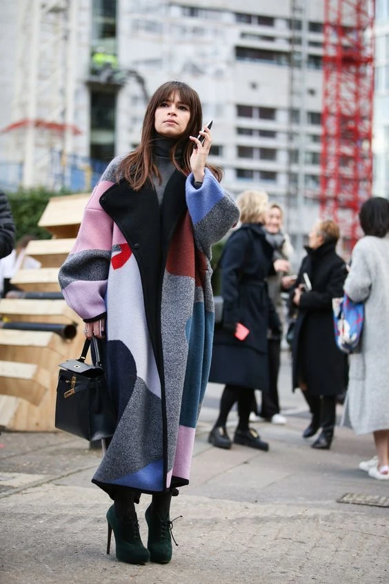 Стиль oversize – пальто, которое выглядит большим и очень стильным