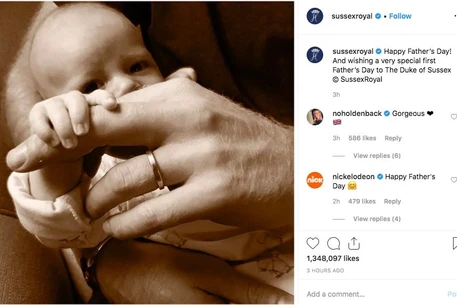 Принц Гарри и Меган Маркл впервые показали сына в Инстаграме, а принц Уильям разместил фото с отцом