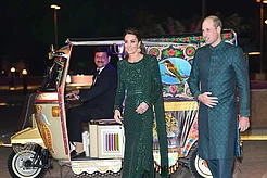 3 наряда Кейт Миддлтон за второй день пакистанского тура