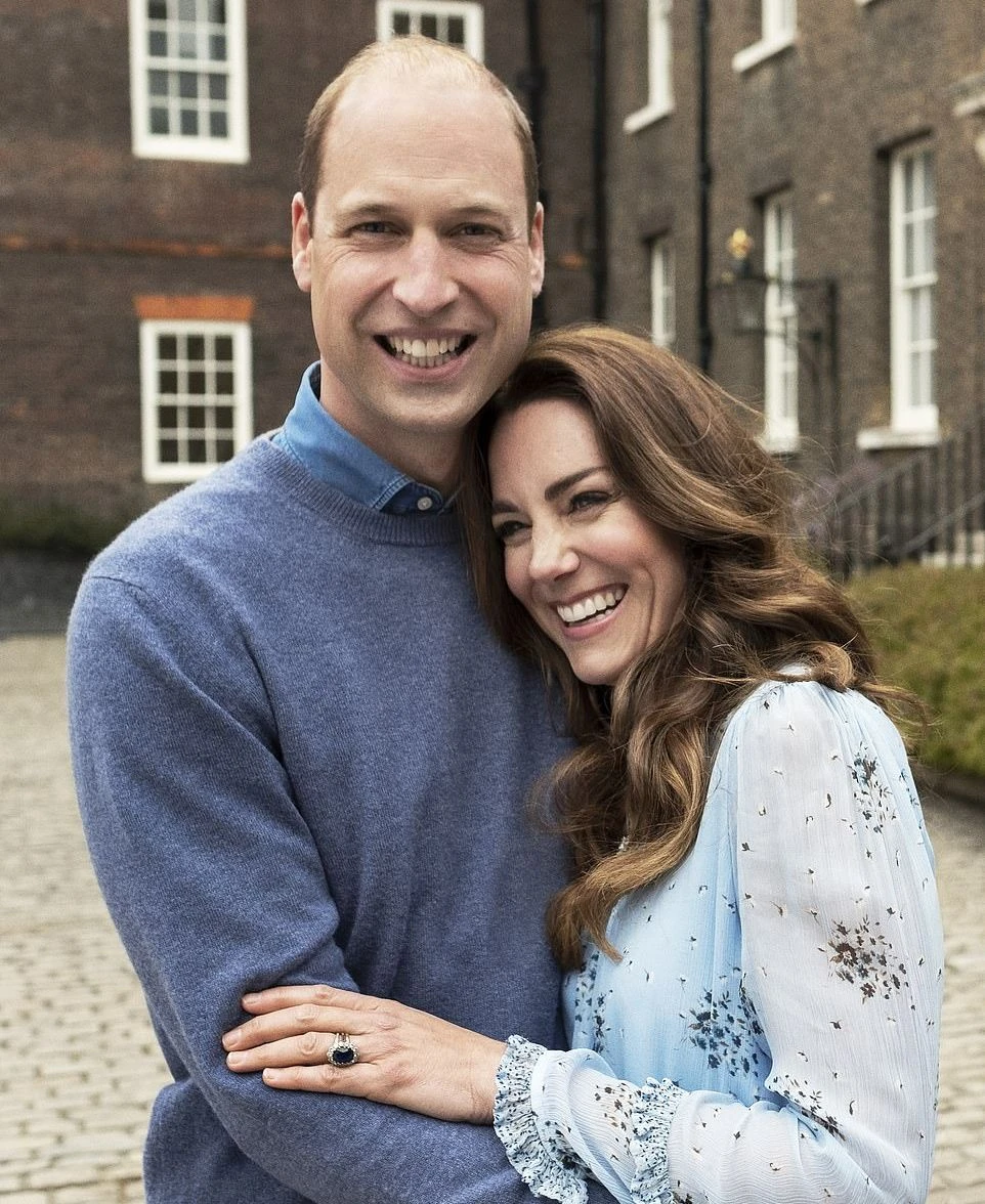 Принц Уильям и Кейт Миддлтон отметили юбилей свадьбы совместными фото