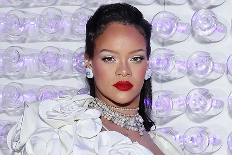 Губы как у звезды: визажисты Рианны и Бейонсе рассказали секреты яркого макияжа губ