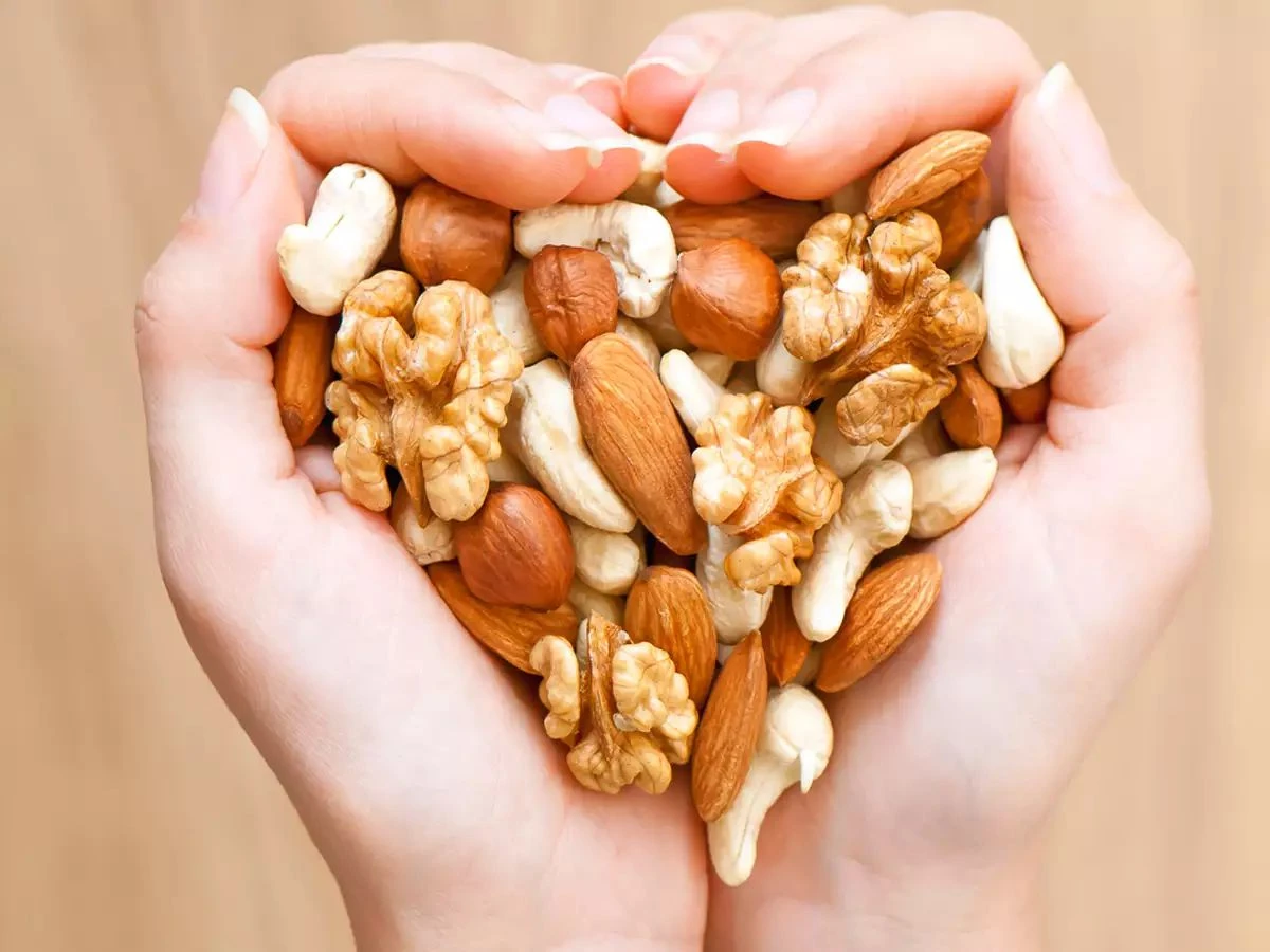 Орехи вместо яичницы на завтрак уменьшают риск сердечно-сосудистых заболеваний