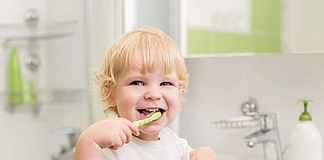 10 правил ухода за детскими зубами с самого раннего детства