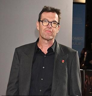 Марк, известный по Игре Престолов от HBO и Одни из Нас, станет режиссером нескольких эпизодов сериала для HBO и потокового канала Warner Bros Max