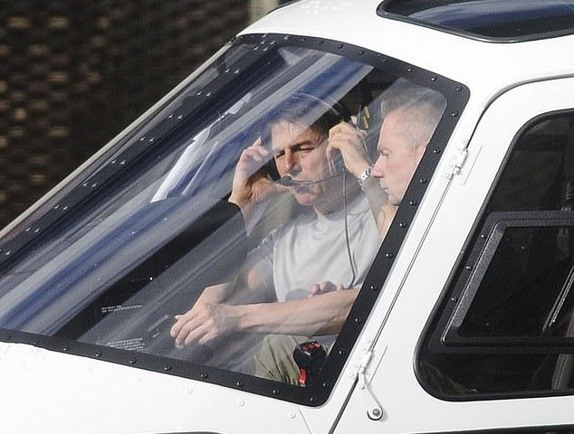 Он успешно посадил вертолёт вместе со своим вторым пилотом