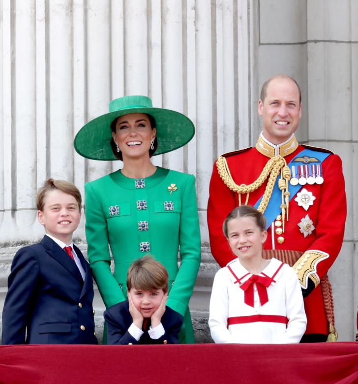 Кейт Миддлтон принесла извинения Ирландской гвардии