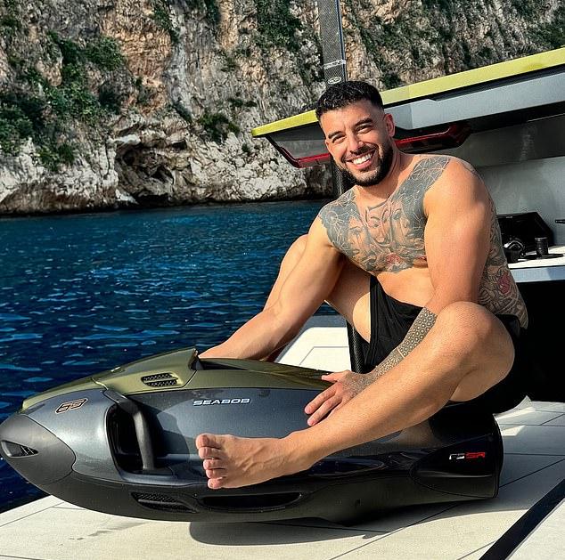 Эдриан "Мистер Ламбо" Портелли приобрел экстравагантную яхту Lamborghini стоимостью 4,3 миллиона долларов