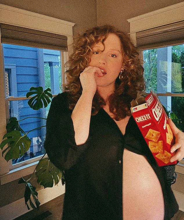 Лучшая подруга Тейлор Свифт объявила о беременности, сделав милую отсылку к певице