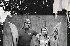 Джонни Депп почтил память коллеги по фильму «Пираты Карибского моря» Тамайо Перри