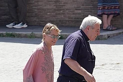 Шэрон Стоун посетила церковь в Риме