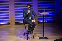 Ник Кейв ищет утешения в религии после утраты сыновей