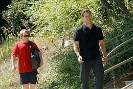 Крис Прэтт замечен на прогулке с сыном Джеком