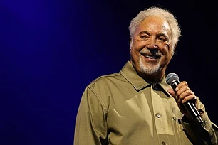 Думали, висеть вниз головой – это только для летучих мышей? Подумайте еще раз